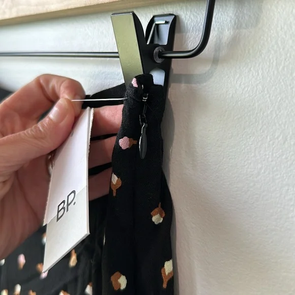 NWT BP Black and Floral Mini Skirt 90's XS - Picture 3 of 7